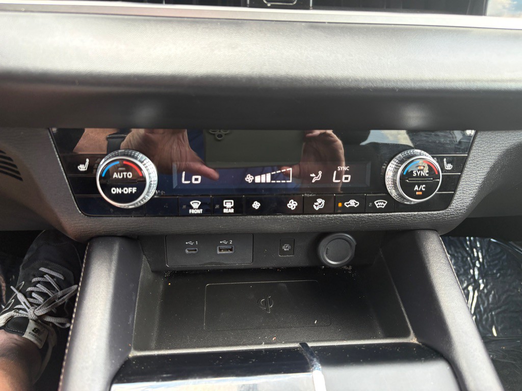 2024 Mitsubishi Outlander Image 11