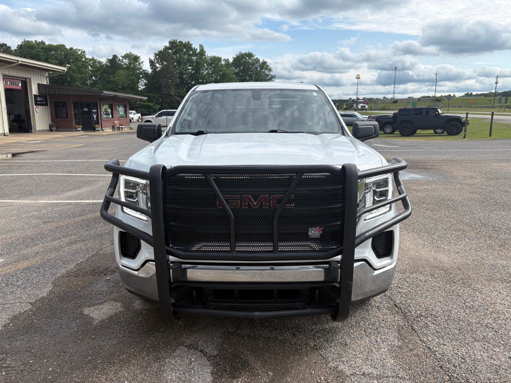 2022 GMC Sierra Image 2