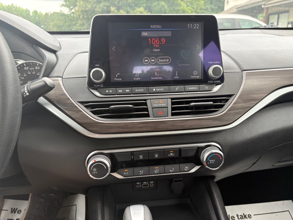 2025 Nissan Altima Image 8