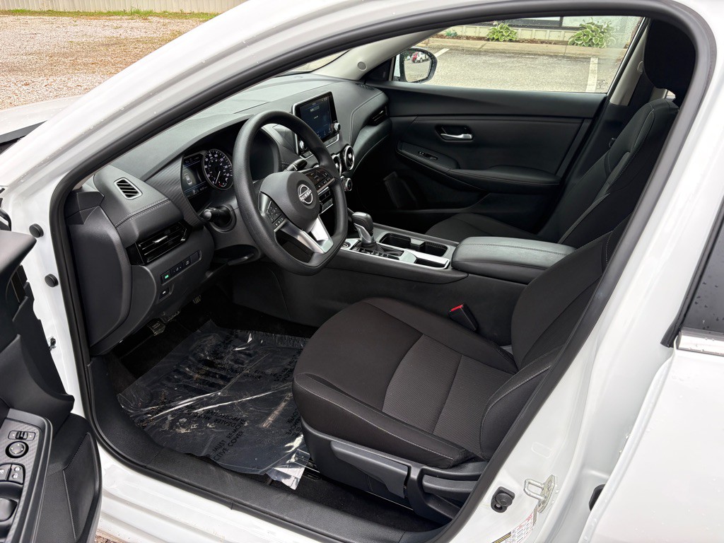 2025 Nissan Sentra Image 5