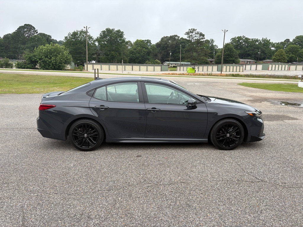 2025 Toyota Camry Image 2