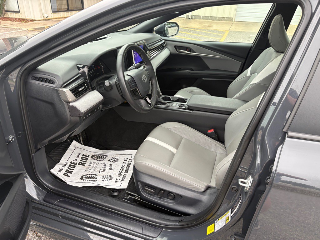 2025 Toyota Camry Image 6