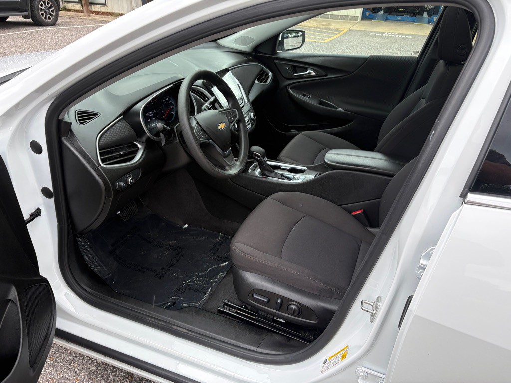 2024 Chevrolet Malibu Image 6