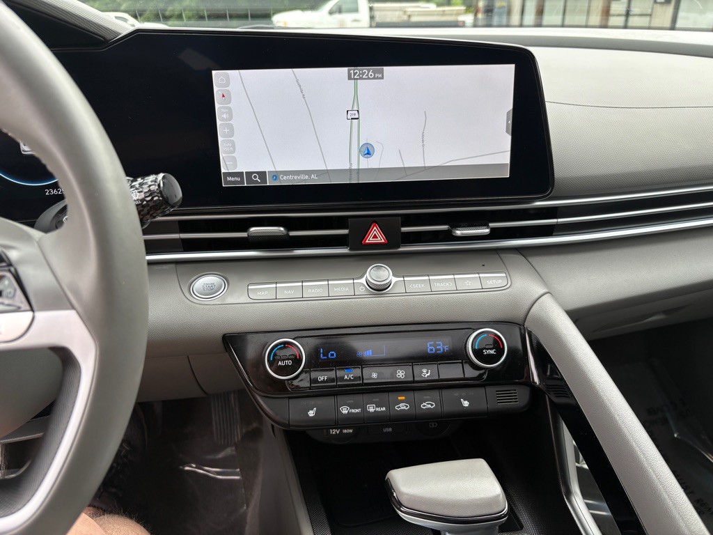 2025 Hyundai Elantra Image 10