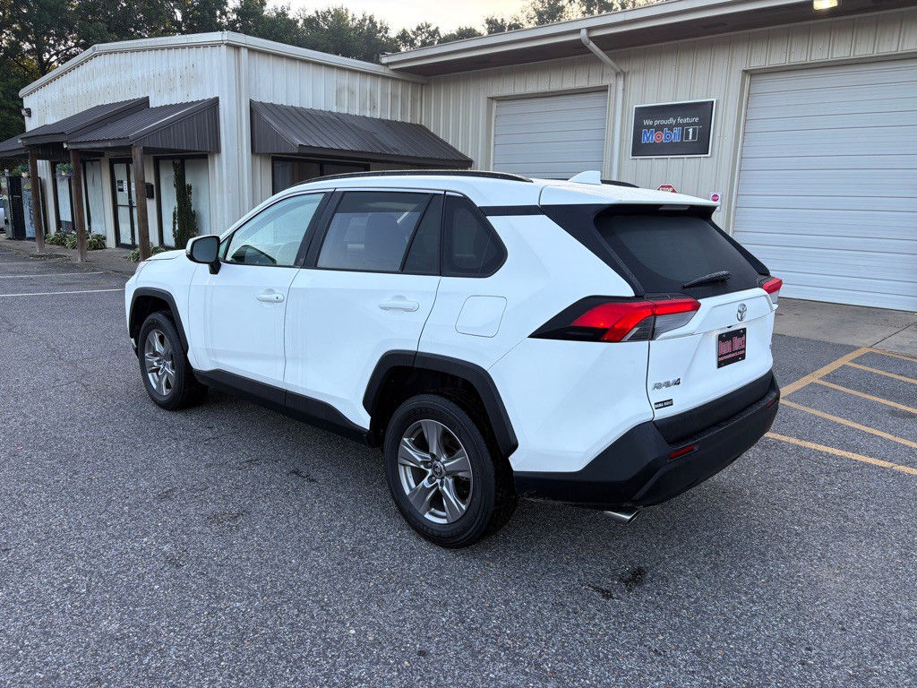 2024 Toyota Rav4 Image 3