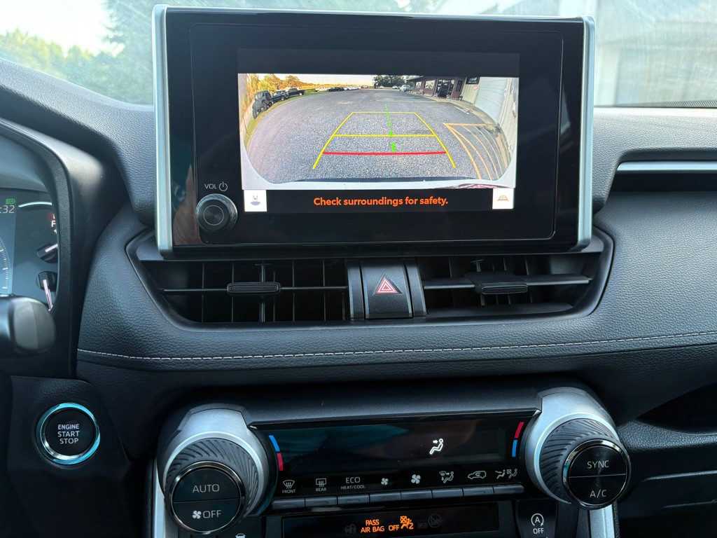 2024 Toyota Rav4 Image 10
