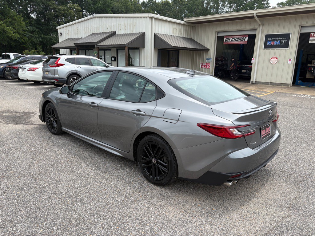 2025 Toyota Camry Image 4