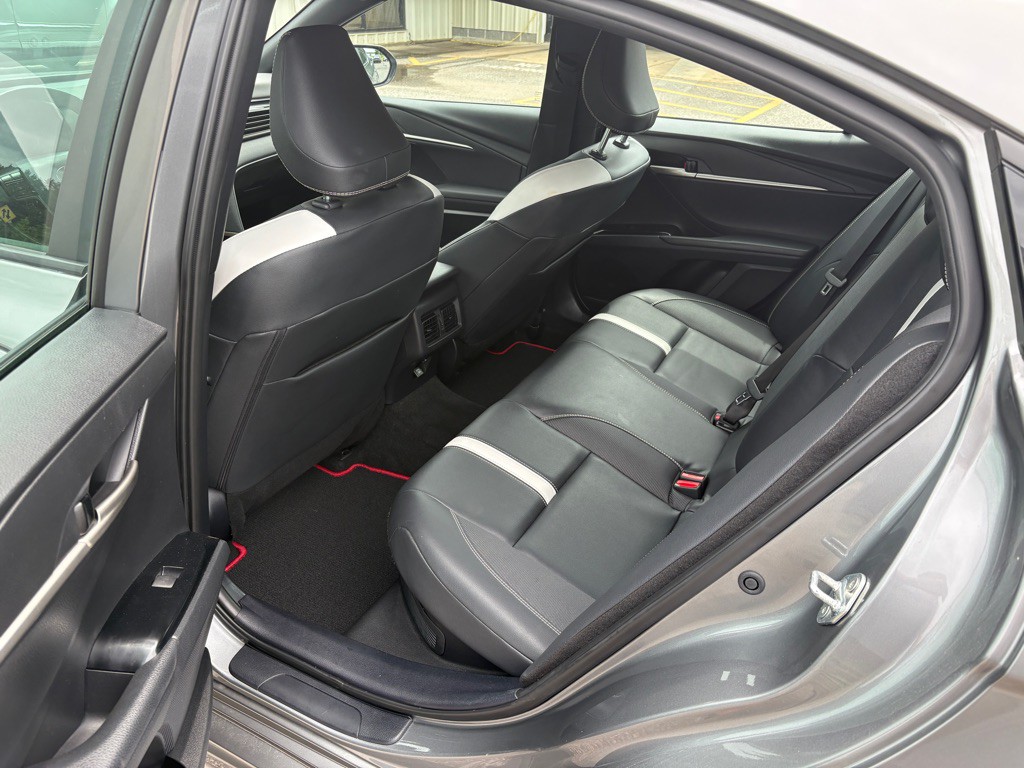 2025 Toyota Camry Image 5