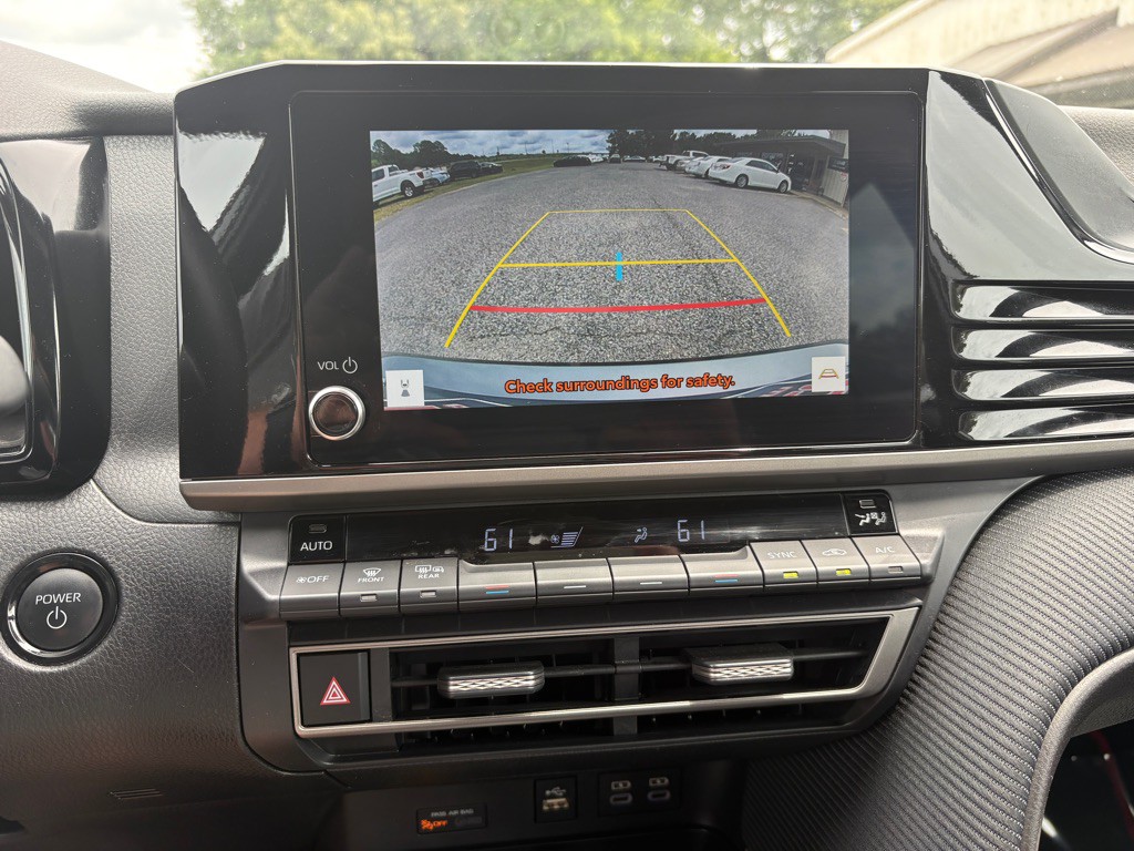 2025 Toyota Camry Image 10
