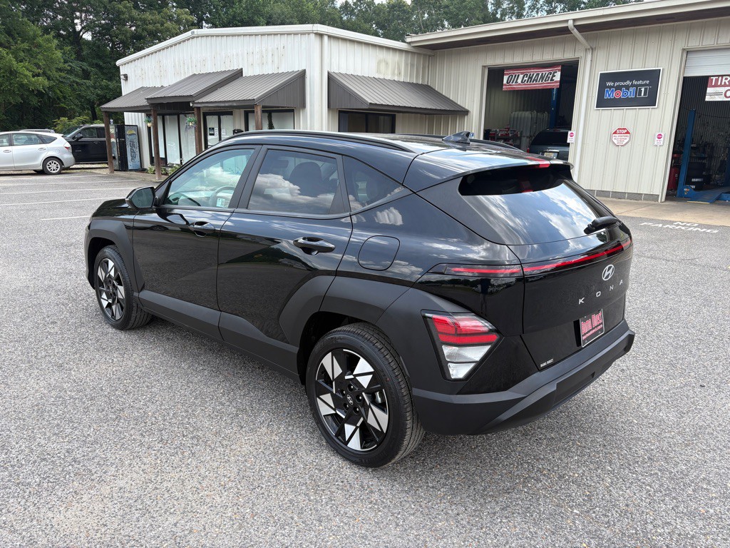 2025 Hyundai Kona Image 3