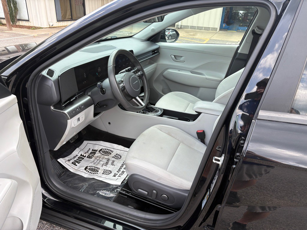 2025 Hyundai Kona Image 6