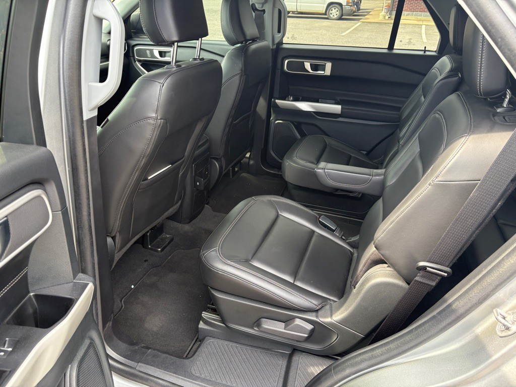 2022 Ford Explorer Image 7
