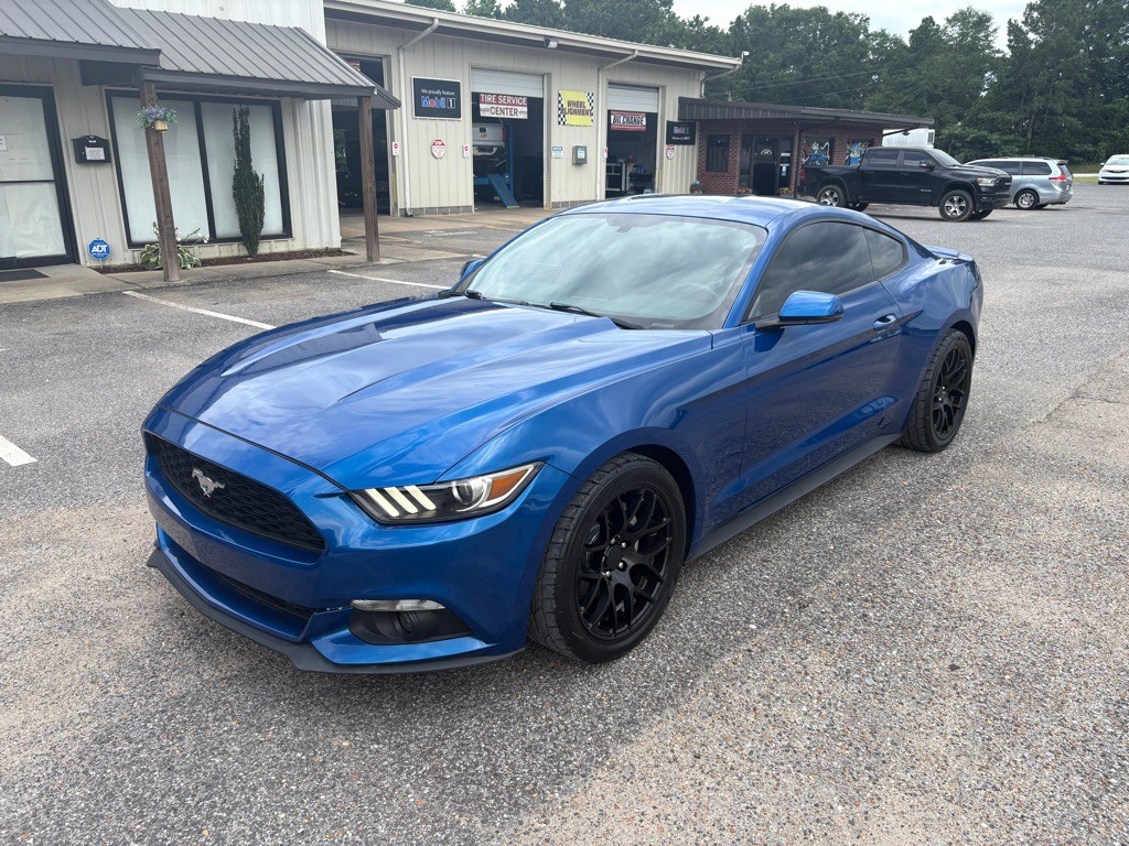 2017 Ford Mustang Image 1