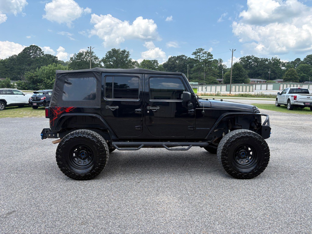 2016 Jeep Wrangler Unlimited Image 2