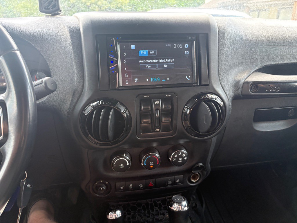 2016 Jeep Wrangler Unlimited Image 9