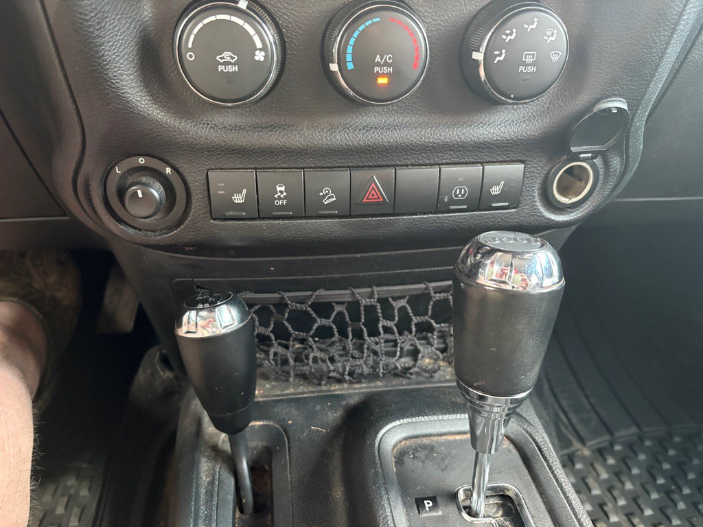 2016 Jeep Wrangler Unlimited Image 11