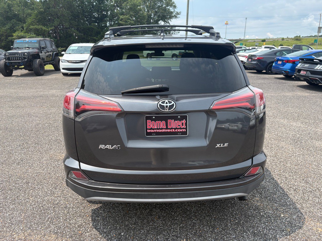 2017 Toyota Rav4 Image 3