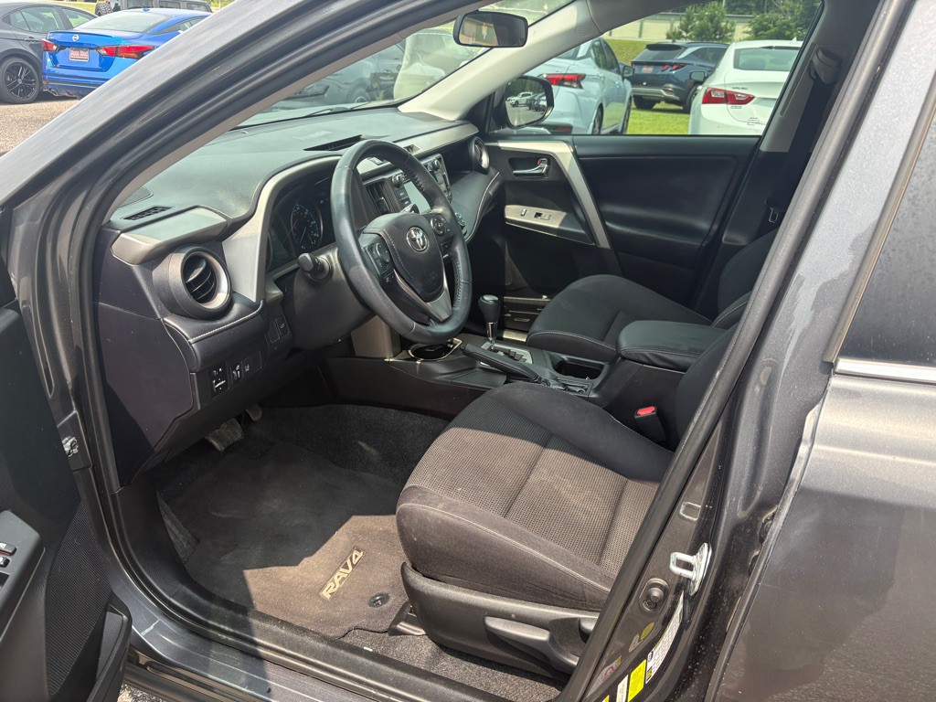 2017 Toyota Rav4 Image 7