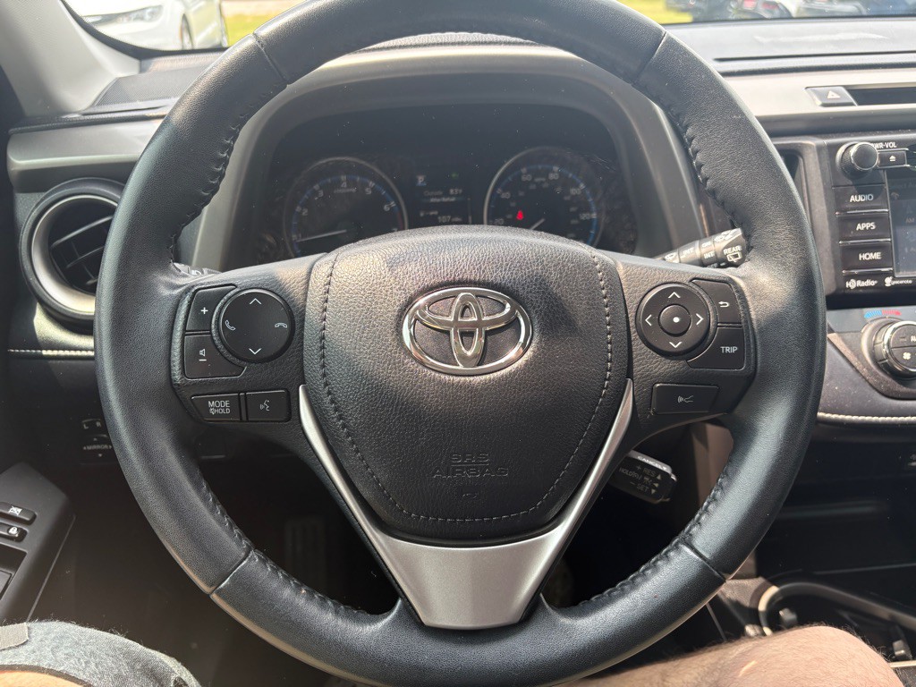 2017 Toyota Rav4 Image 8