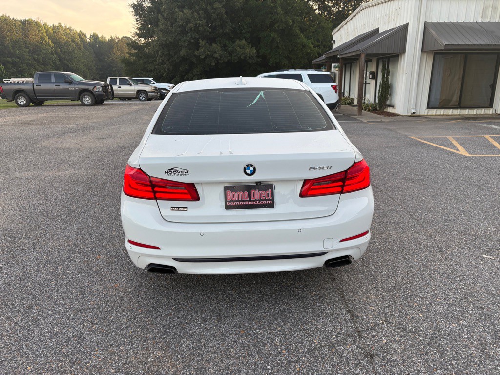 2017 BMW 5 Series Image 3