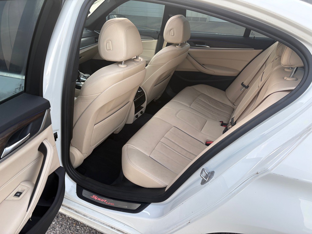 2017 BMW 5 Series Image 7