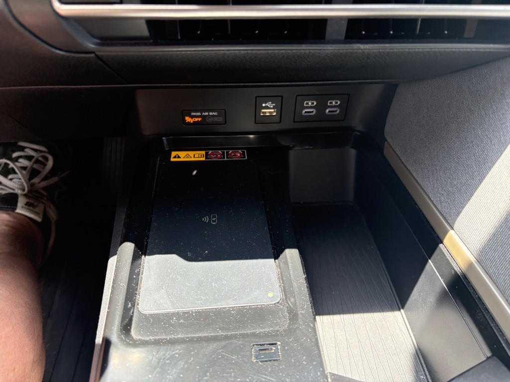 2025 Toyota Camry Image 10