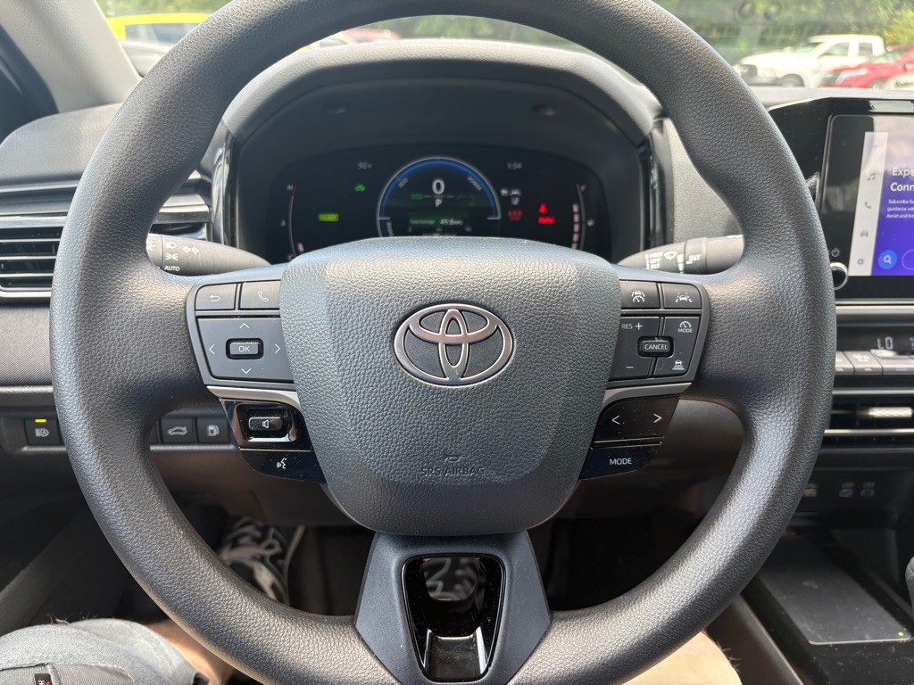 2025 Toyota Camry Image 7