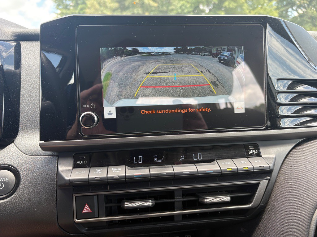2025 Toyota Camry Image 10