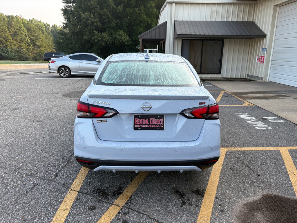 2025 Nissan Versa Image 3