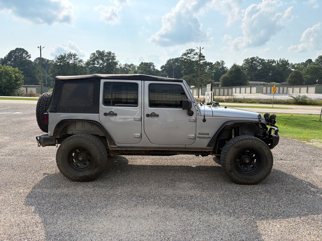 2016 Jeep Wrangler Unlimited Image 3