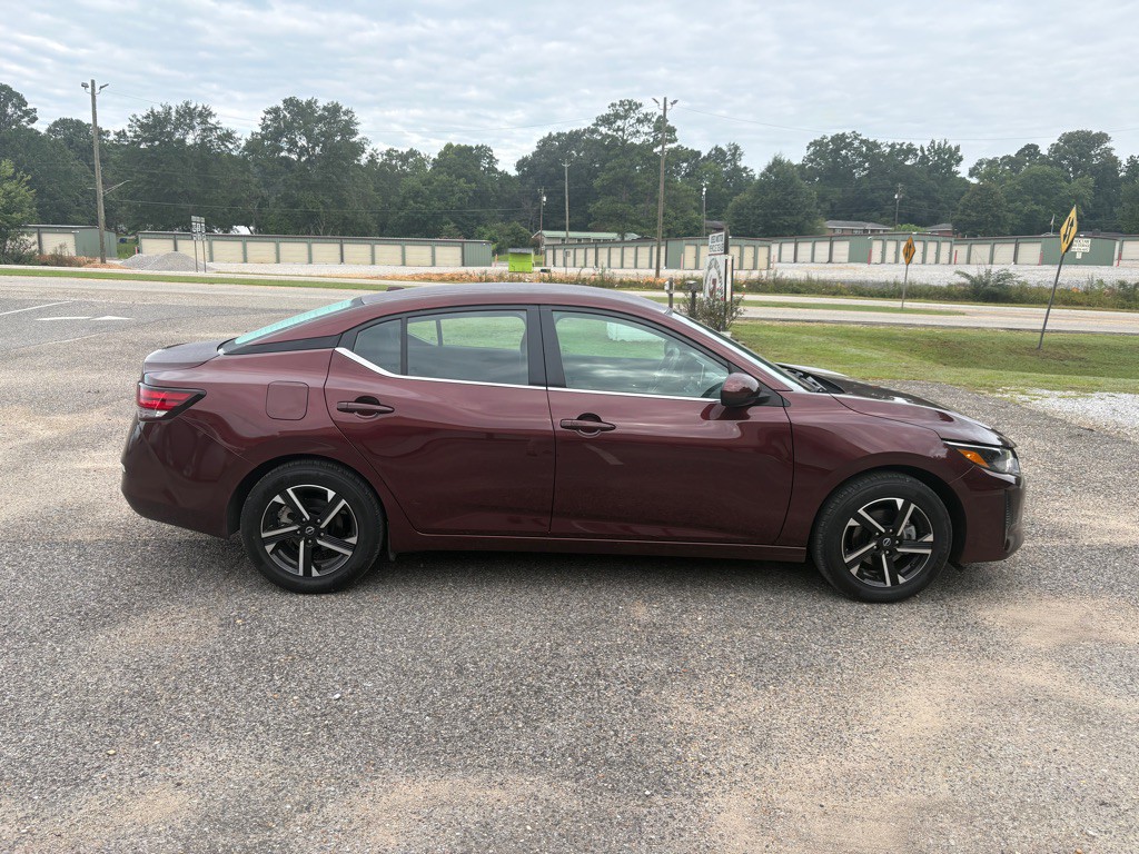 2025 Nissan Sentra Image 2