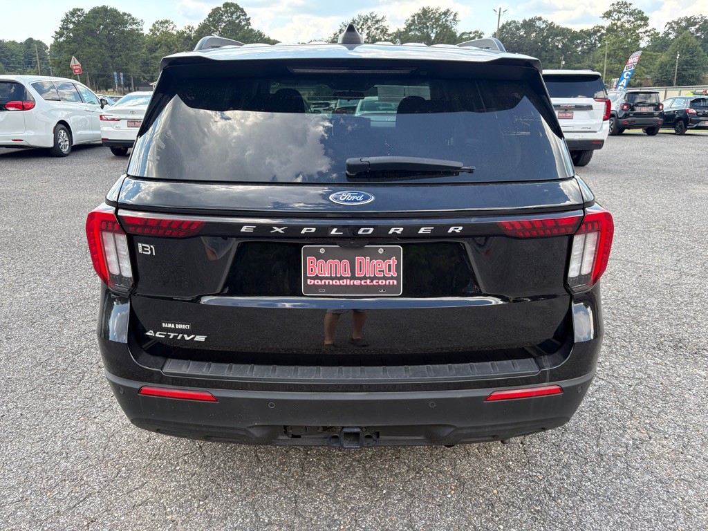 2025 Ford Explorer Image 3