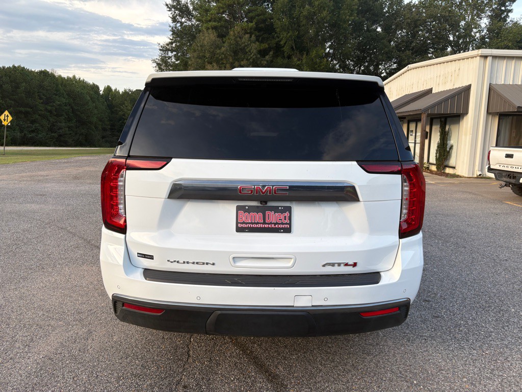 2024 GMC Yukon Image 3