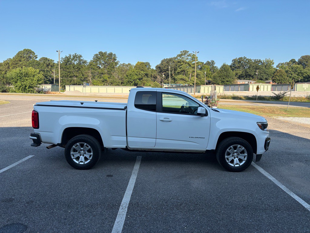 2022 Chevrolet Colorado Image 2