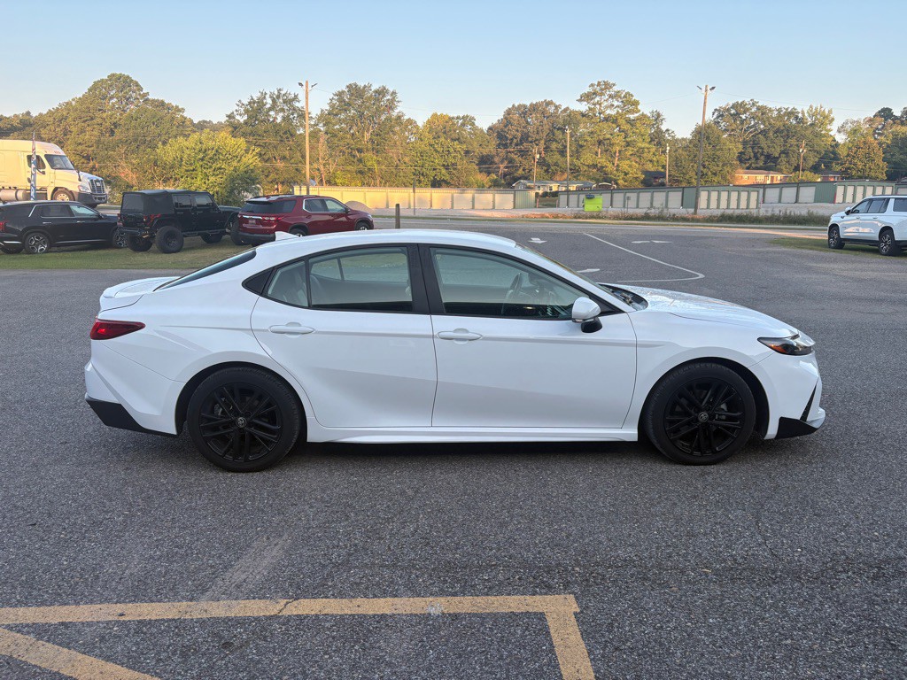 2025 Toyota Camry Image 2