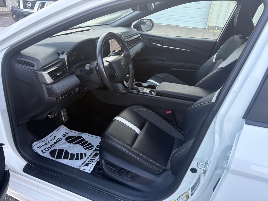 2025 Toyota Camry Image 6