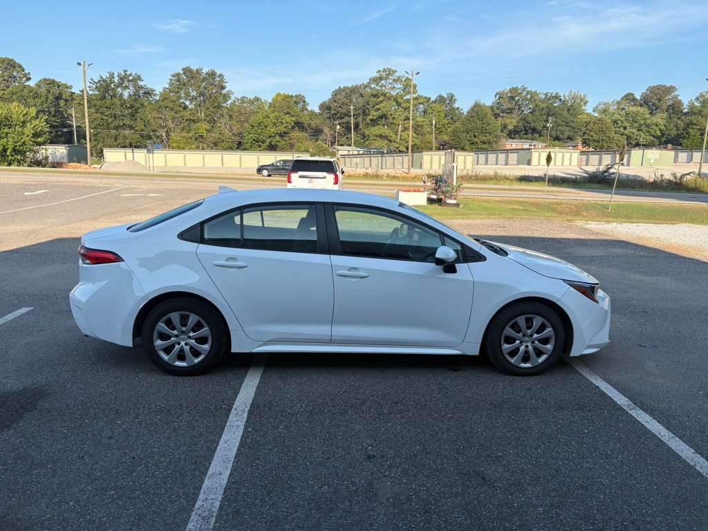 2023 Toyota Corolla Image 2