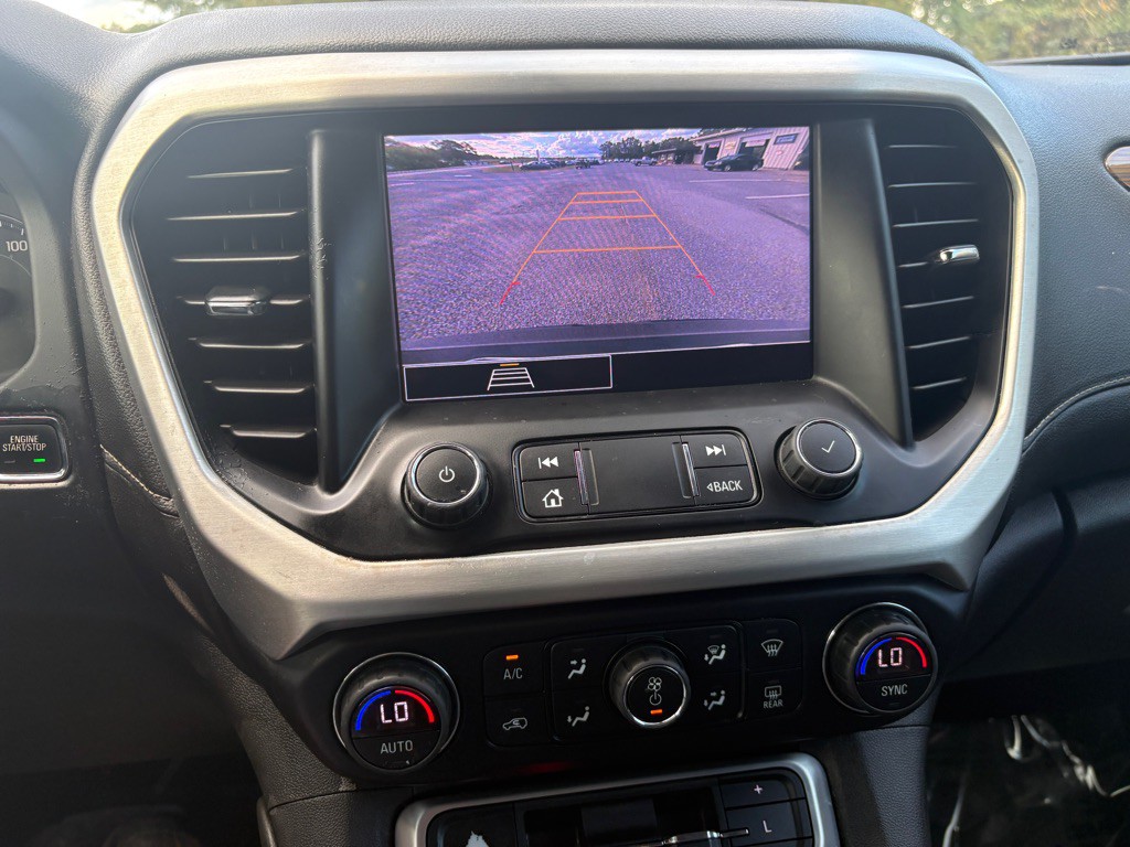 2020 GMC Acadia Image 10