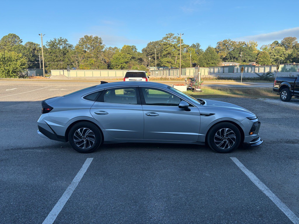 2026 Hyundai Sonata Image 2