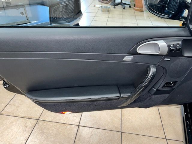 2007 Porsche 911 Image 20