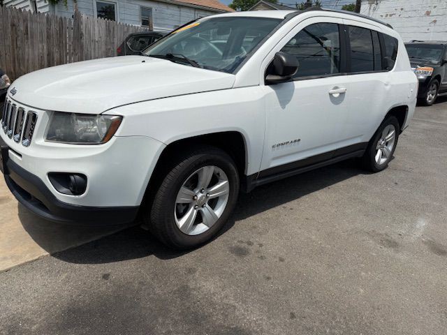 2014 Jeep Compass Image 1