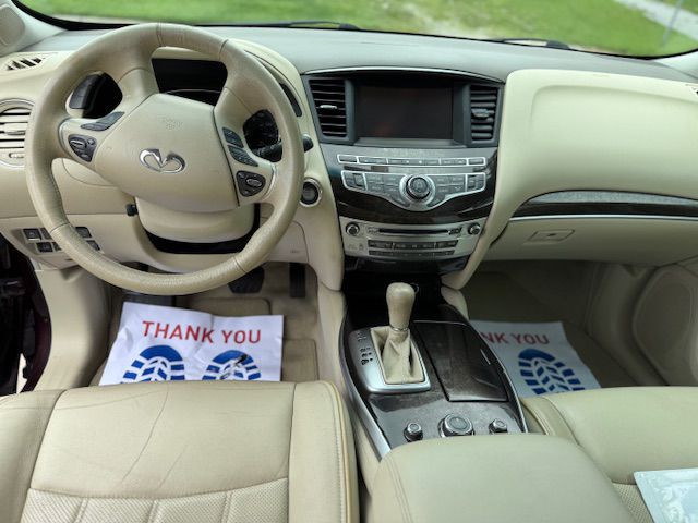 2013 INFINITI JX35 Image 9