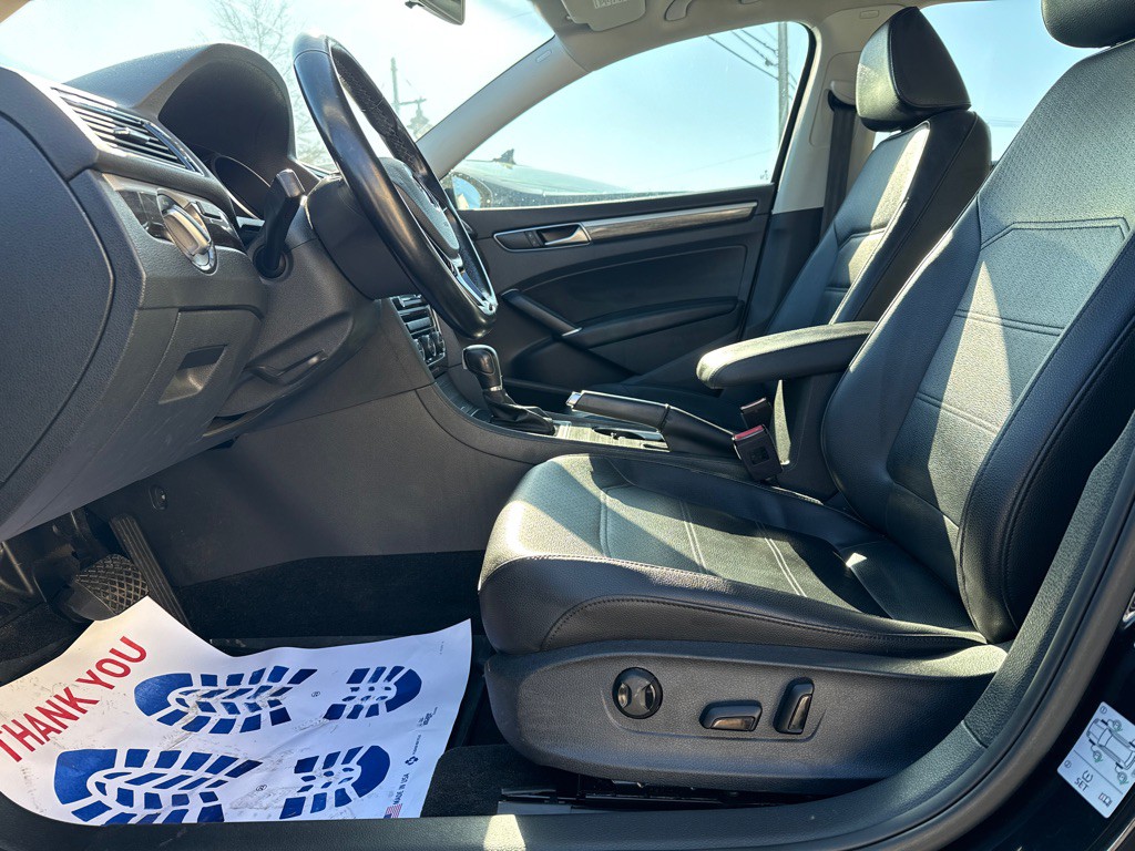 2018 Volkswagen Passat Image 4