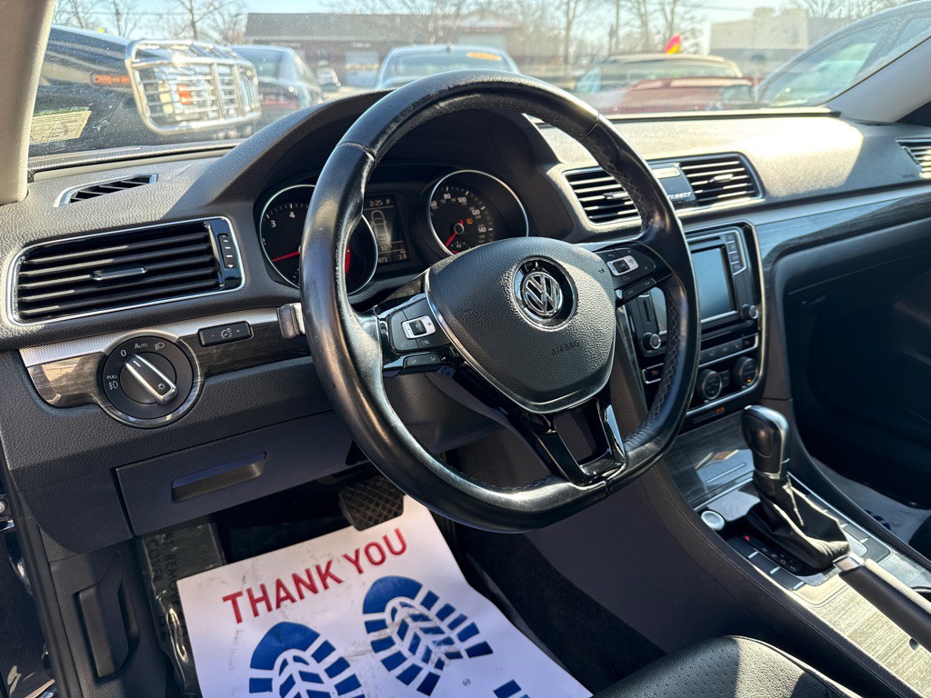 2018 Volkswagen Passat Image 6