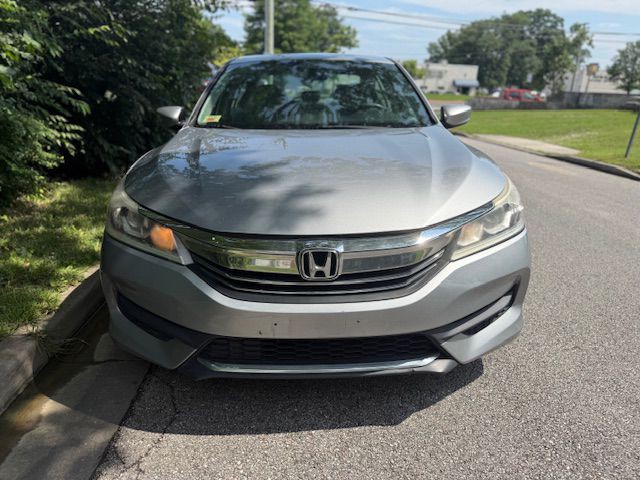 2016 Honda Accord Image 2