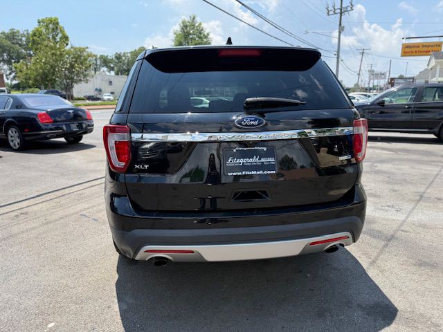 2016 Ford Explorer Image 8