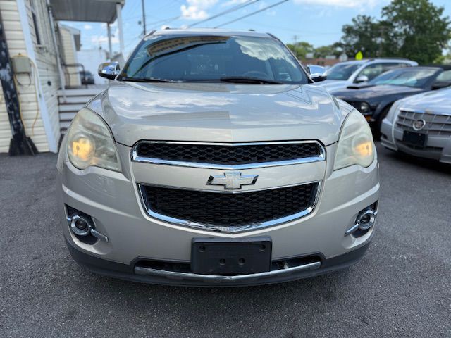 2010 Chevrolet Equinox Image 2