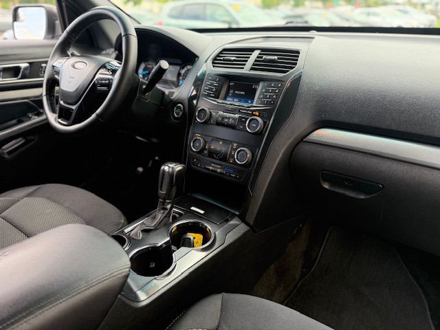 2018 Ford Explorer Image 16