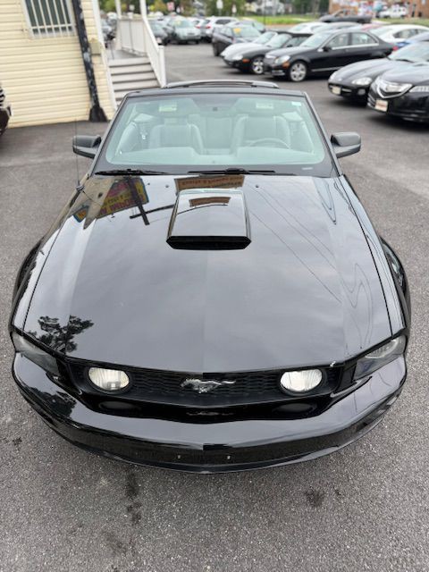 2007 Ford Mustang Image 10