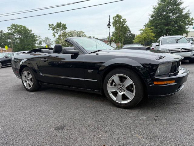 2007 Ford Mustang Image 11